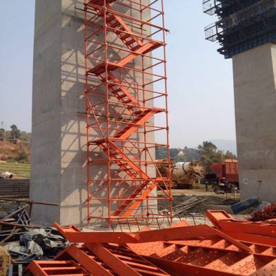 施工安全爬梯的多維應(yīng)用與關(guān)鍵作用